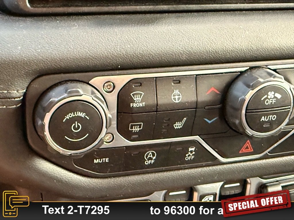 Used 2024 Jeep Gladiator Mojave w/ Technology Group image 22