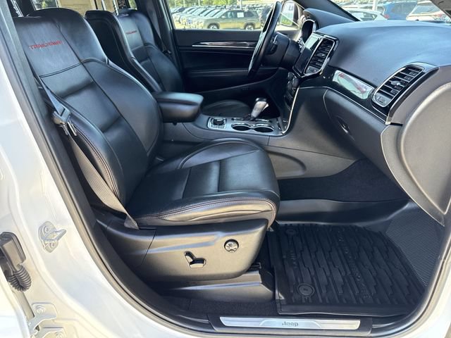 Used 2020 Jeep Grand Cherokee Trailhawk w/ Trailhawk Luxury Group AWD/4WD image 15