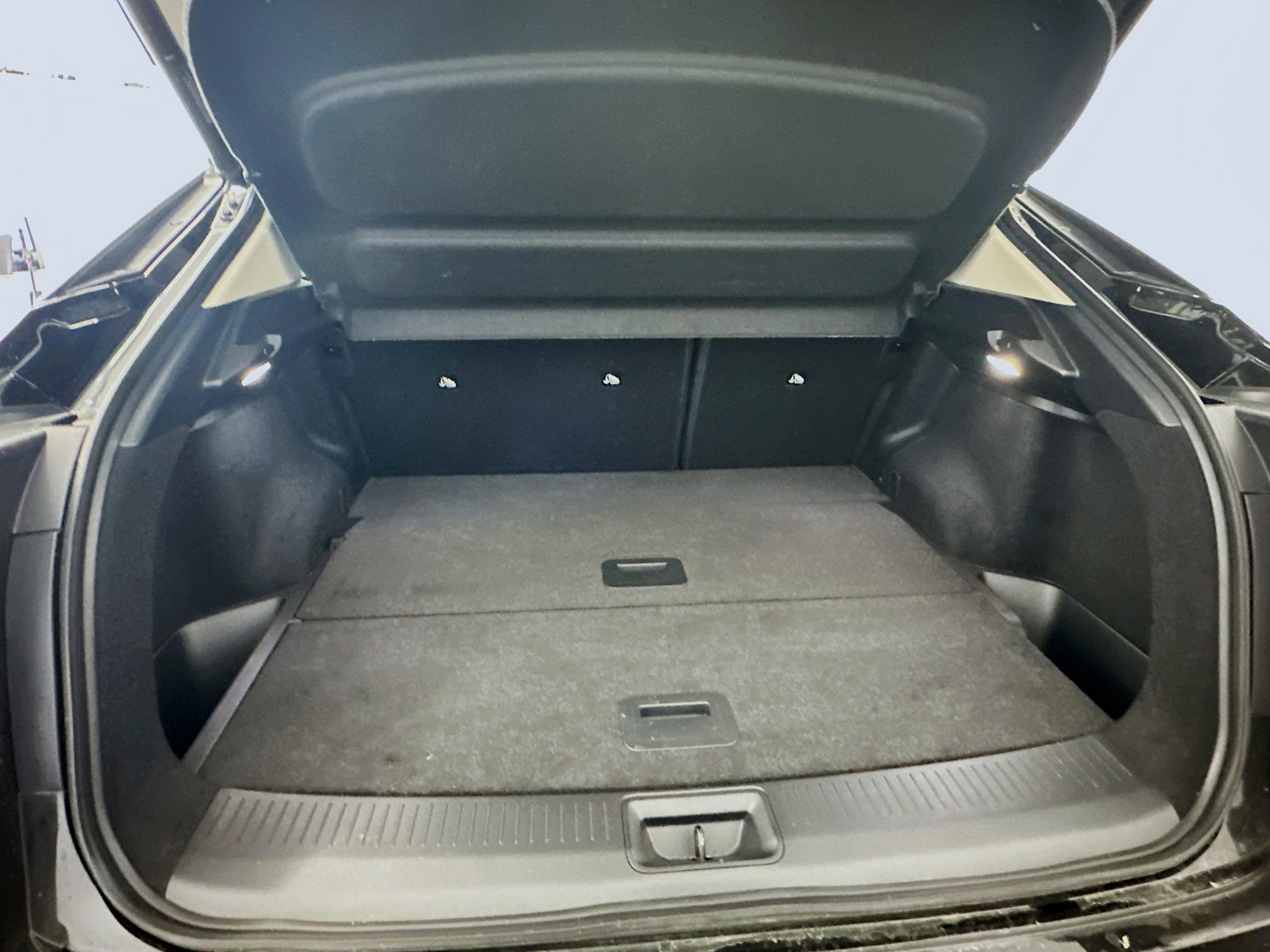 Used 2023 Nissan Ariya AWD image 31