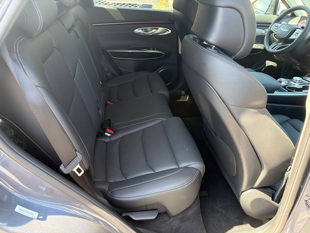 New 2027 Genesis GV70 2.5T AWD/4WD image 17