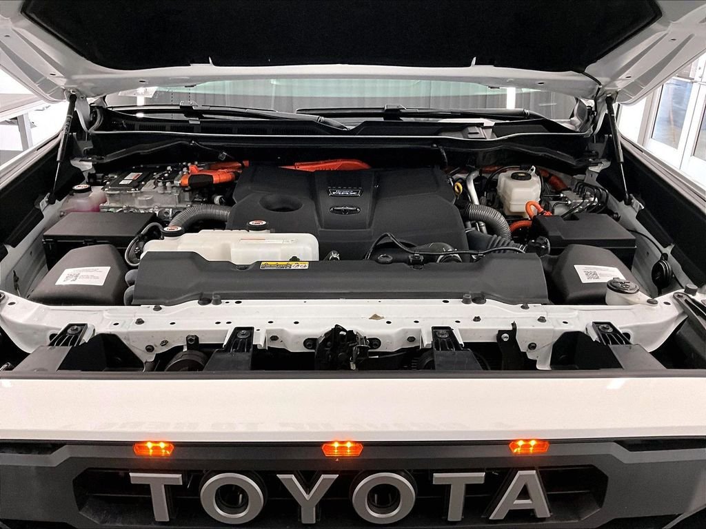 Used 2025 Toyota Sequoia TRD Pro AWD/4WD image 30