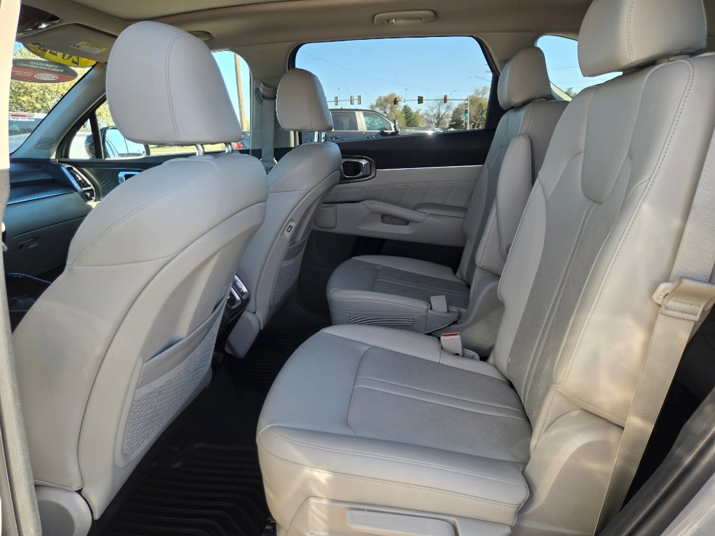 Used 2023 Kia Sorento SX image 12