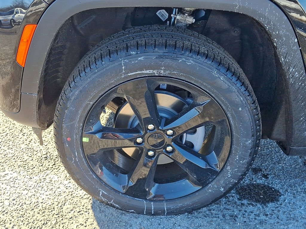 New 2026 Jeep Grand Cherokee Limited w/ Limited Altitude Package AWD/4WD image 19