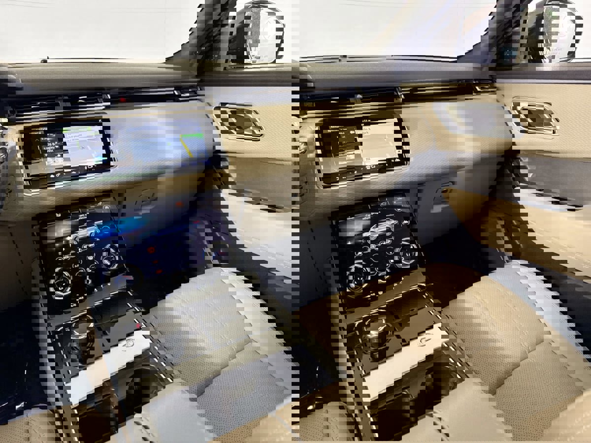 Used 2019 Land Rover Range Rover Velar S image 29