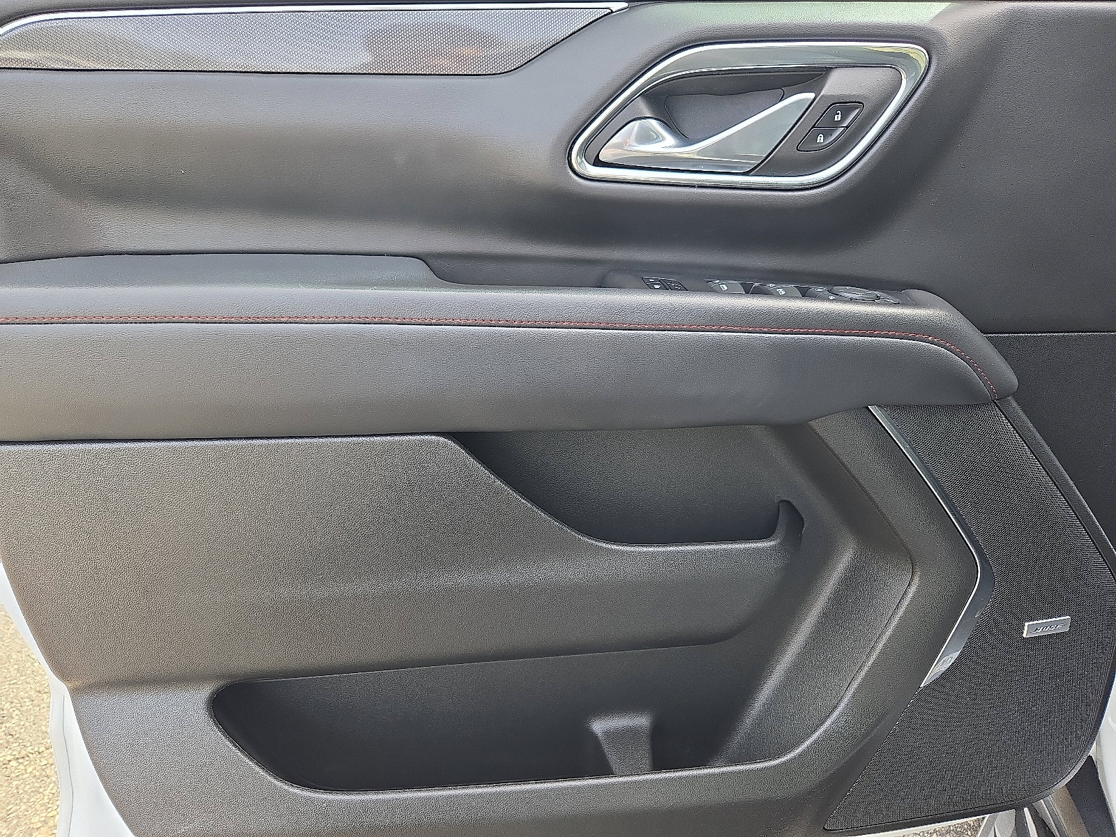 Used 2023 Chevrolet Suburban RST w/ Luxury Package image 12