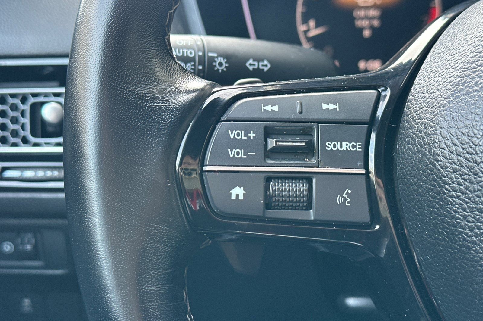 Used 2025 Honda Civic Sport image 29