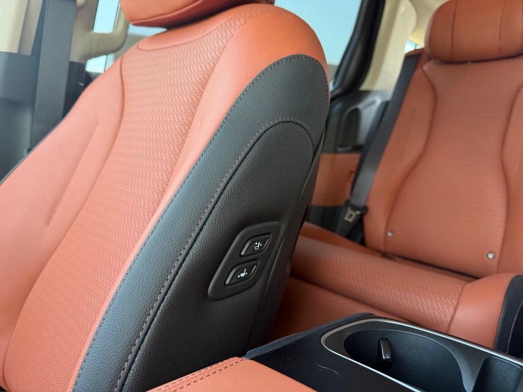 New 2026 Kia Carnival SX Prestige FWD image 24