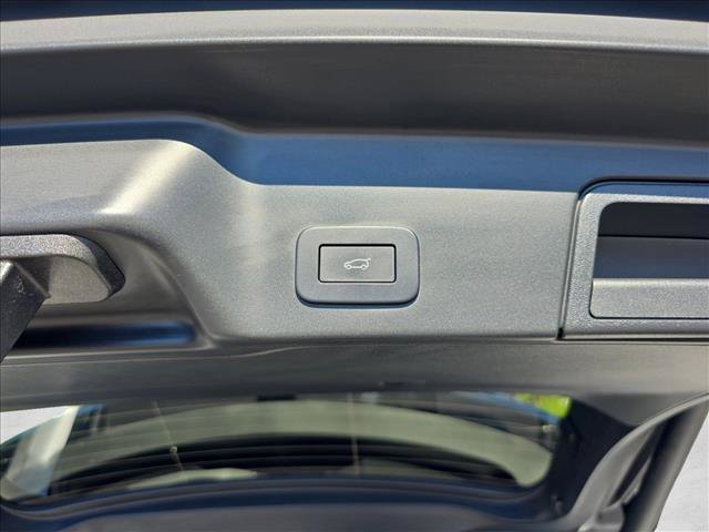 Used 2024 Land Rover Range Rover Evoque Dynamic SE AWD/4WD image 13