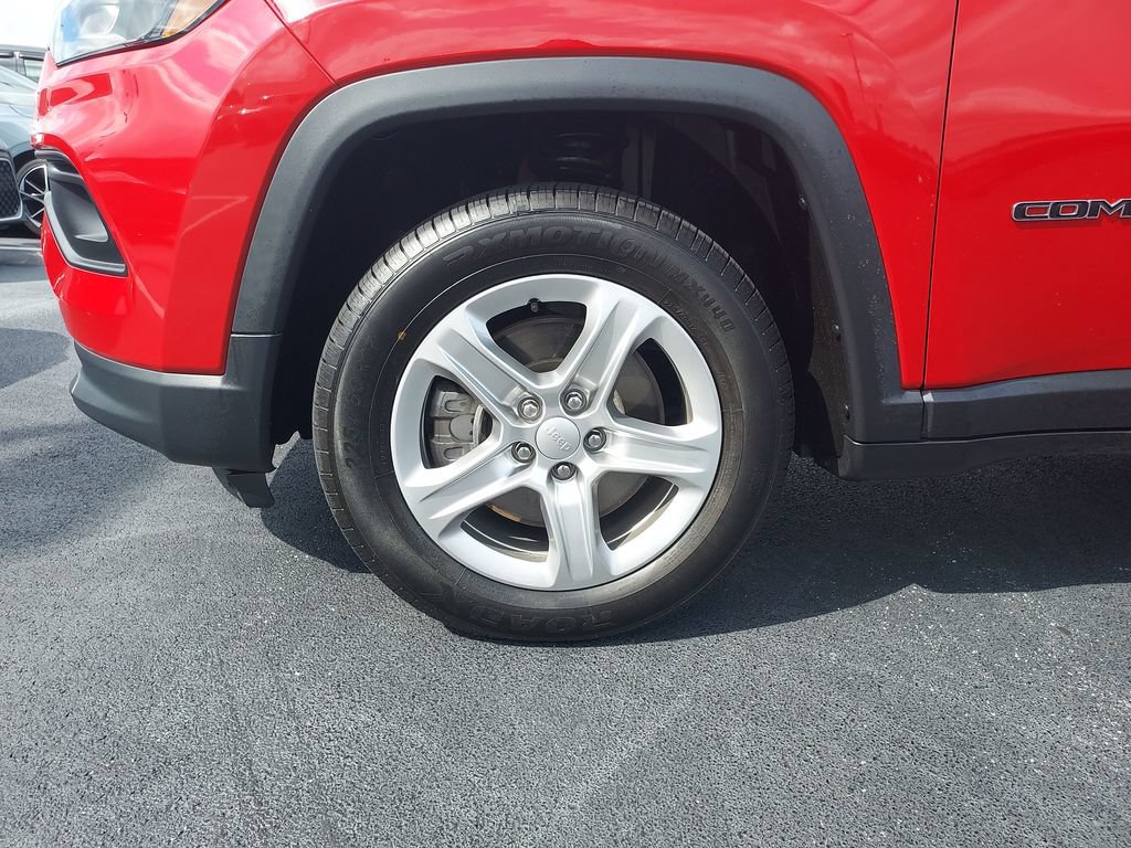 Used 2024 Jeep Compass Latitude AWD/4WD image 10