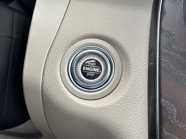 Used 2021 Mercedes-Benz GLC 300 4MATIC image 33