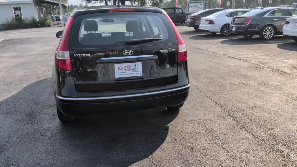 Used 2010 Hyundai Elantra GLS FWD image 7