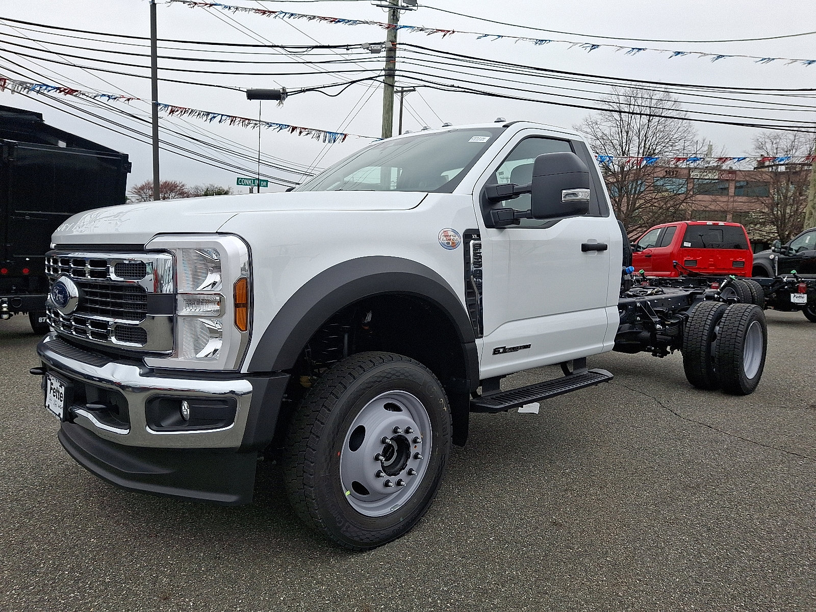 New 2025 Ford F550 4x4 Regular Cab Super Duty image 1