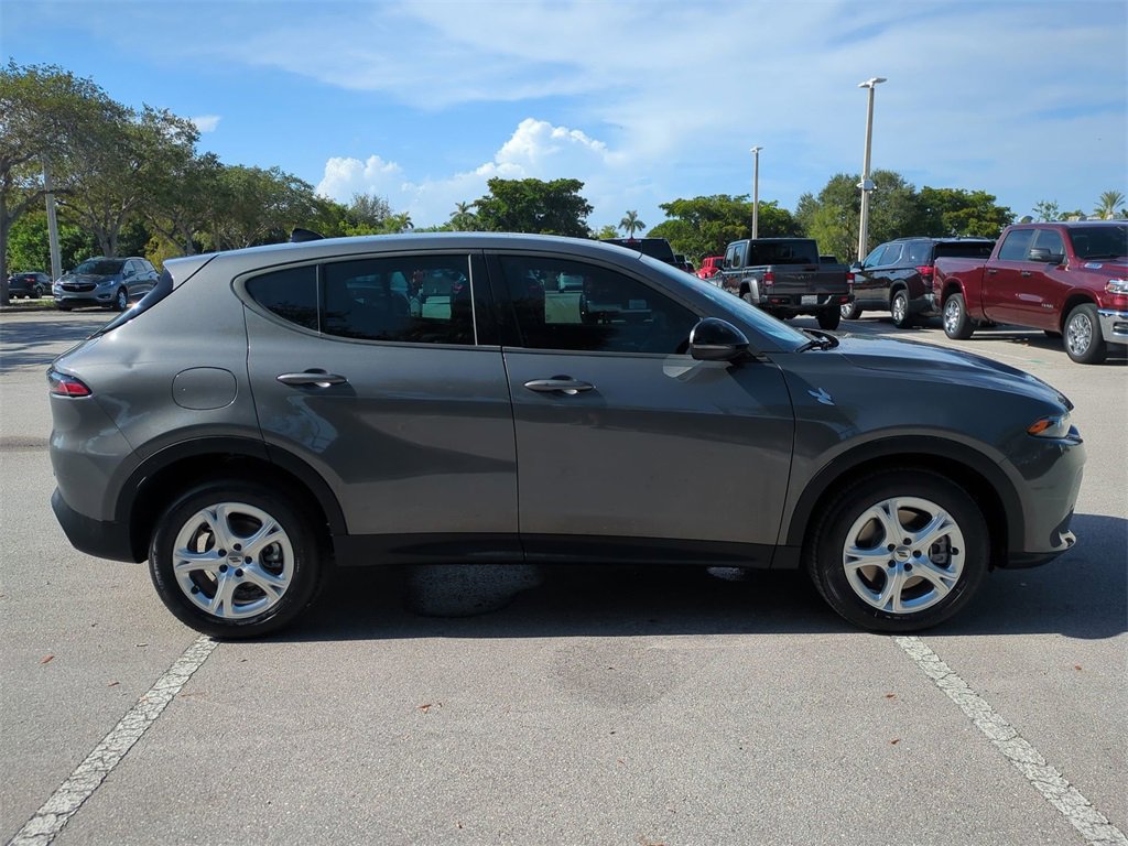 New 2025 Dodge Hornet GT image 4