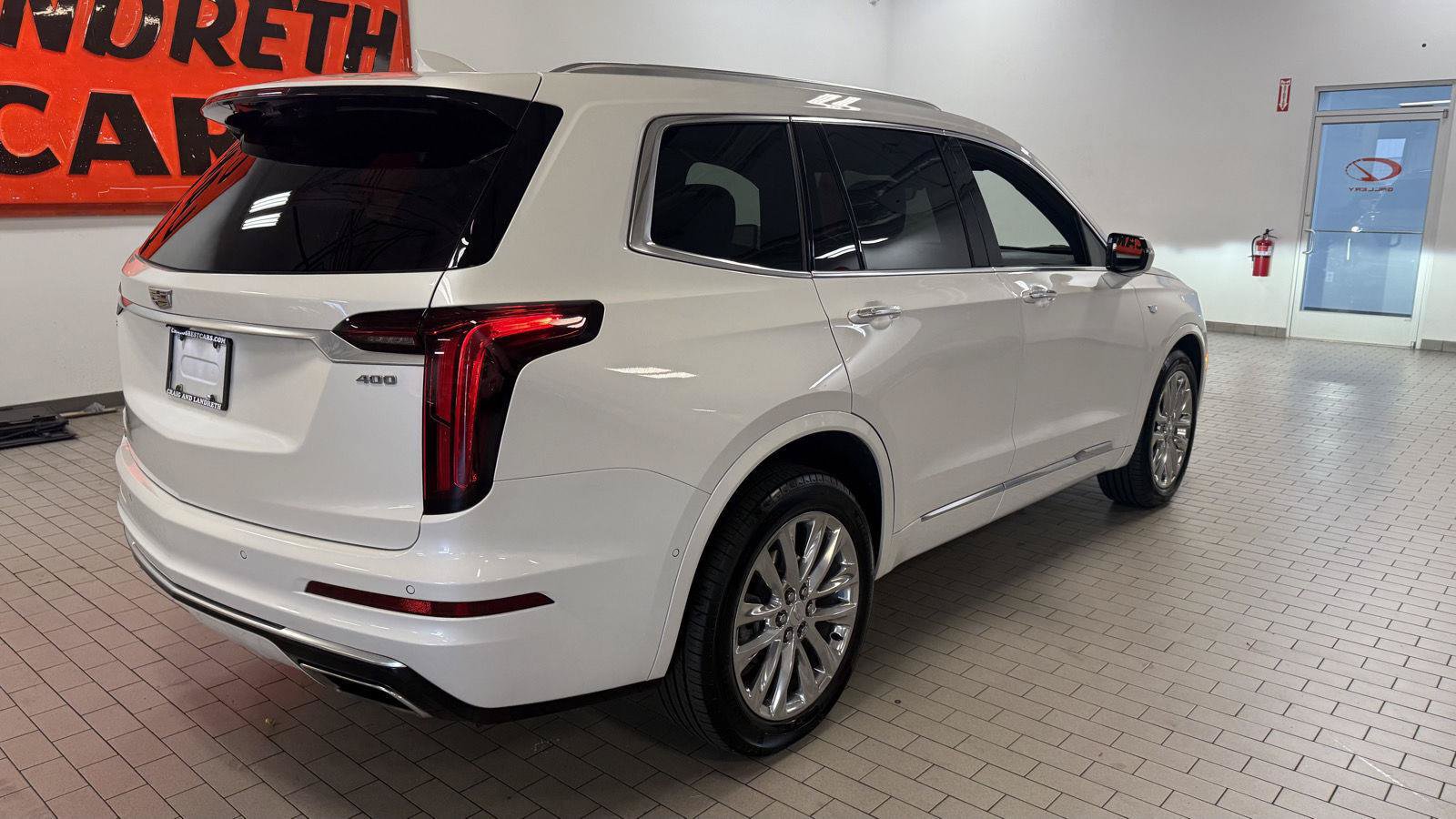 Used 2022 Cadillac XT6 Premium Luxury w/ Technology Package AWD/4WD image 40