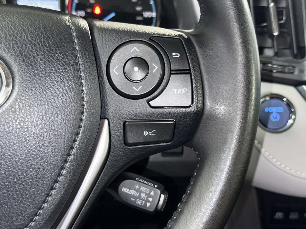 Used 2017 Toyota RAV4 Limited w/ Advanced Technology Package AWD/4WD image 31