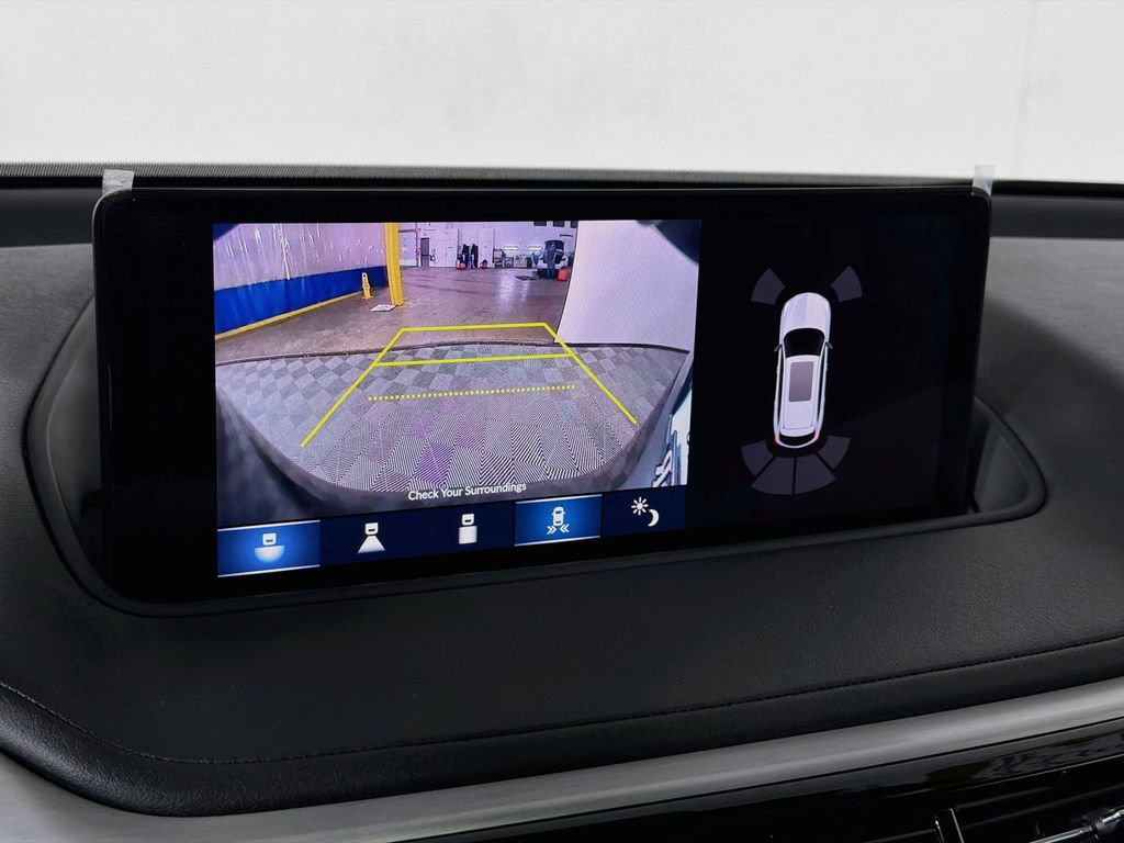 Used 2024 Acura MDX SH-AWD w/ Technology Package image 14