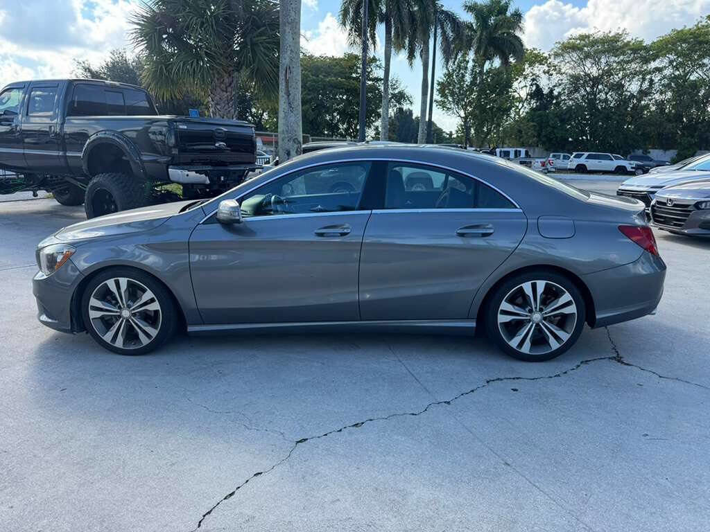Used 2015 Mercedes-Benz CLA 250 image 4