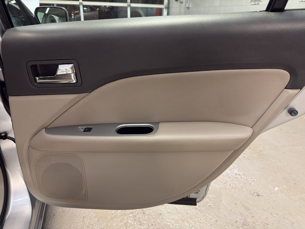 Used 2011 Ford Fusion SEL w/ 302A Rapid Spec Order Code image 25