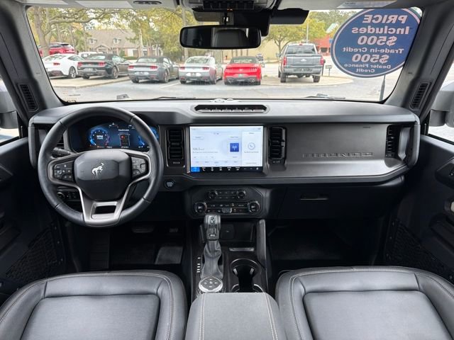 Used 2025 Ford Bronco Badlands image 15