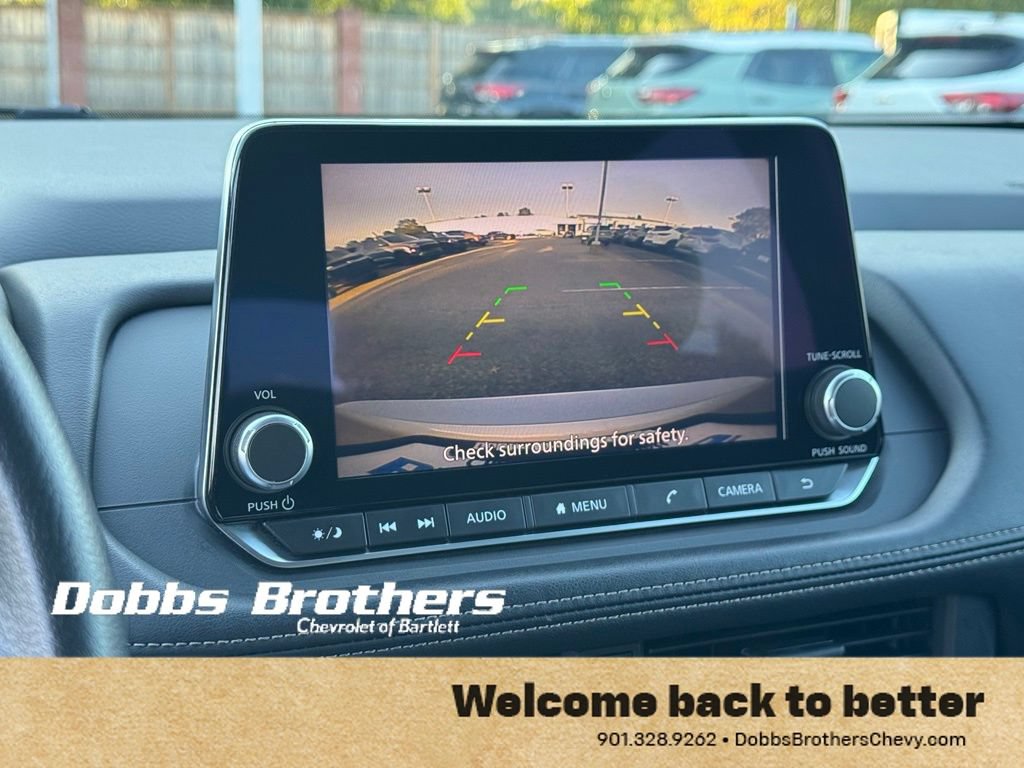 Used 2024 Nissan Rogue S FWD image 30