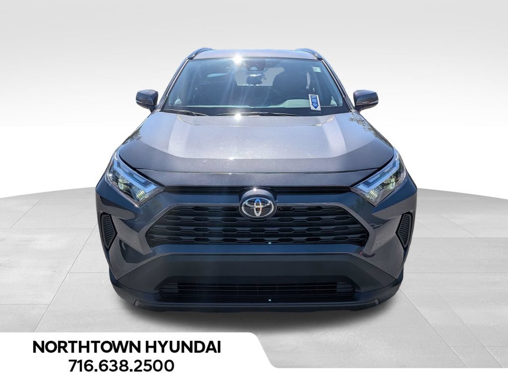 Used 2025 Toyota RAV4 XLE AWD/4WD image 5