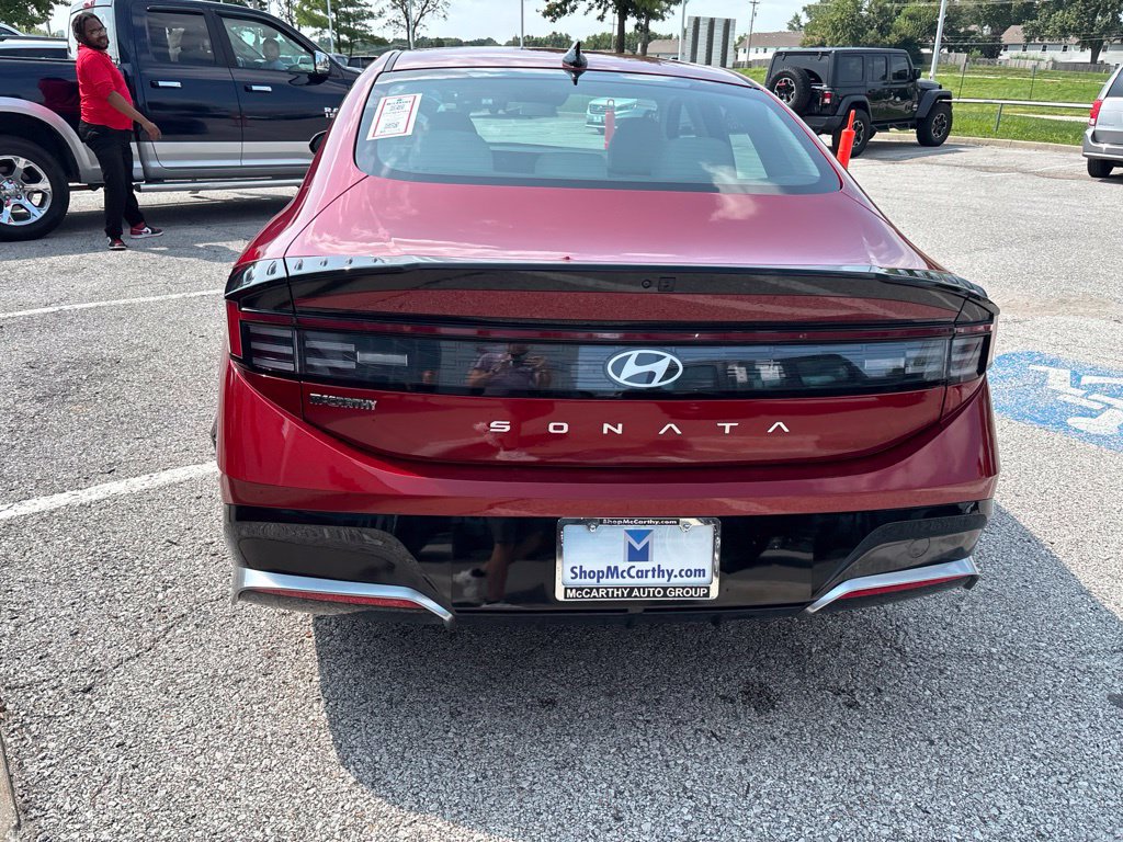 Used 2025 Hyundai Sonata SEL FWD image 24