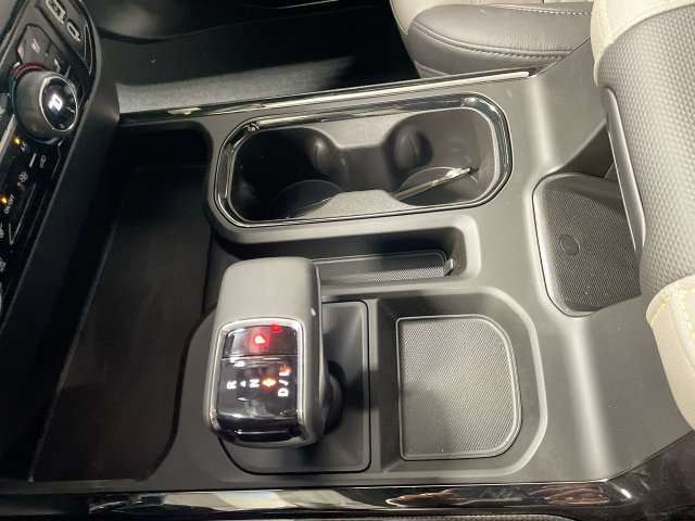 Certified 2024 Chevrolet Silverado 1500 ZR2 AWD/4WD image 20