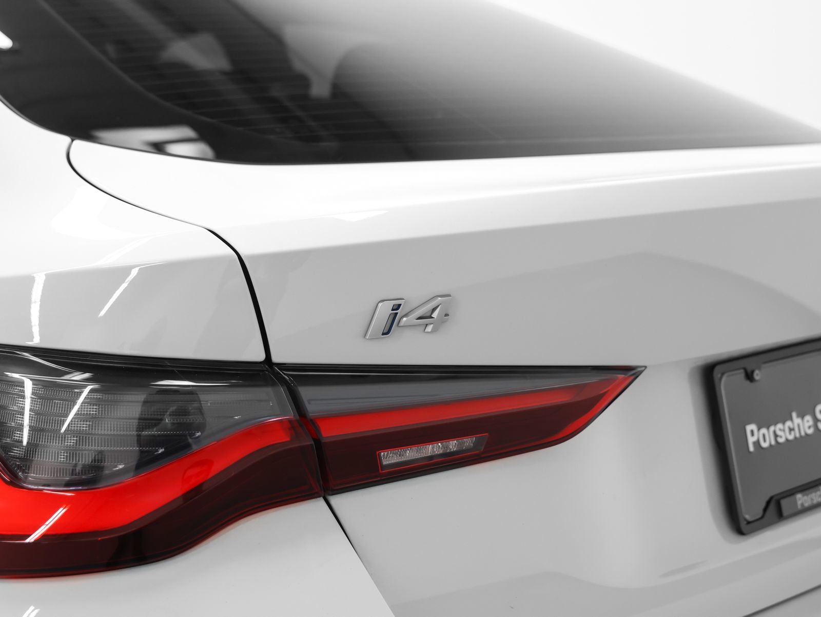 Used 2023 BMW i4 eDrive40 w/ Premium Package image 22