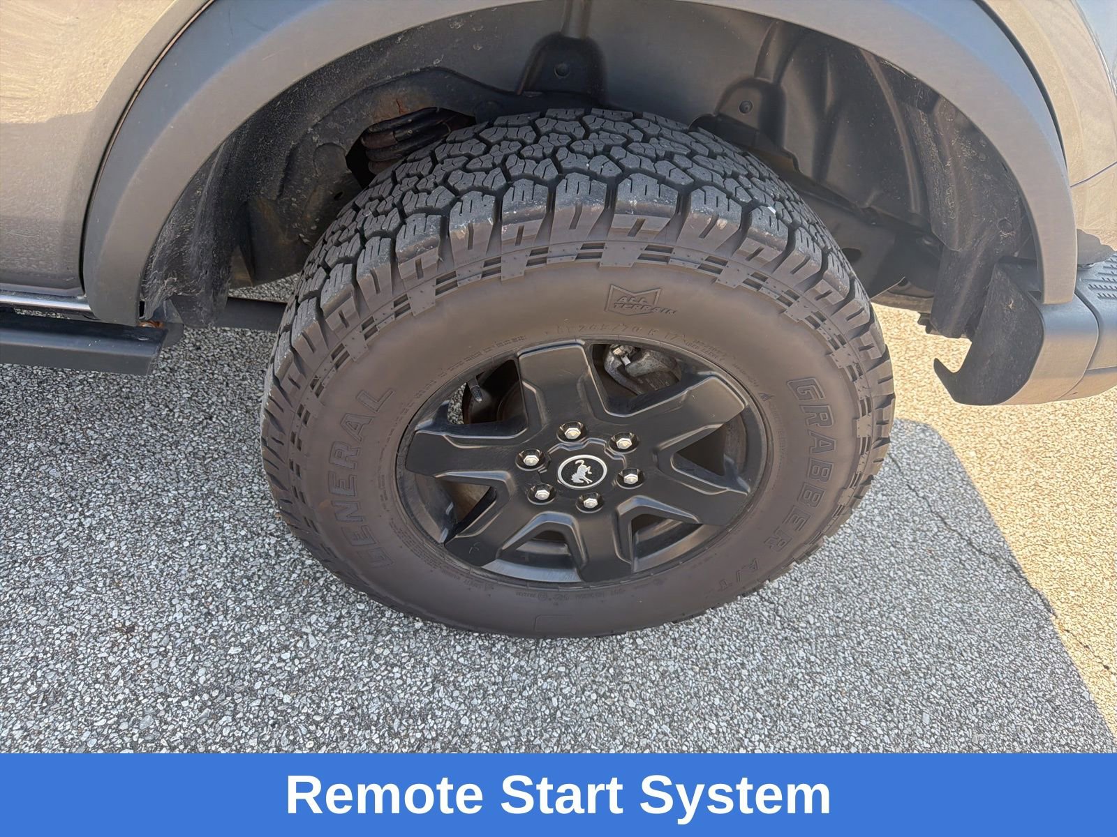Used 2023 Ford Bronco Black Diamond AWD/4WD image 24