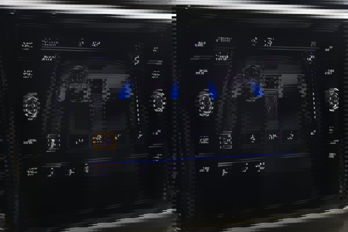 Used 2022 Volkswagen Atlas SE image 33