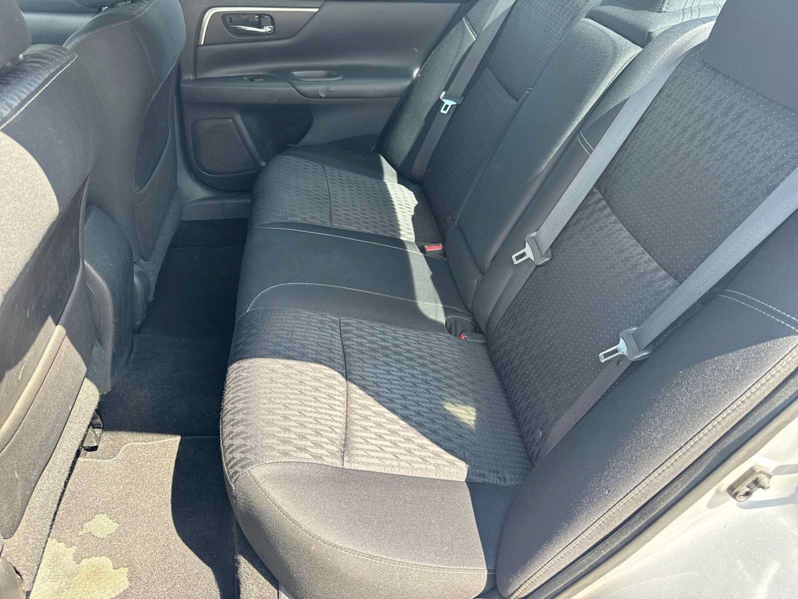 Used 2016 Nissan Altima 2.5 SV FWD image 18