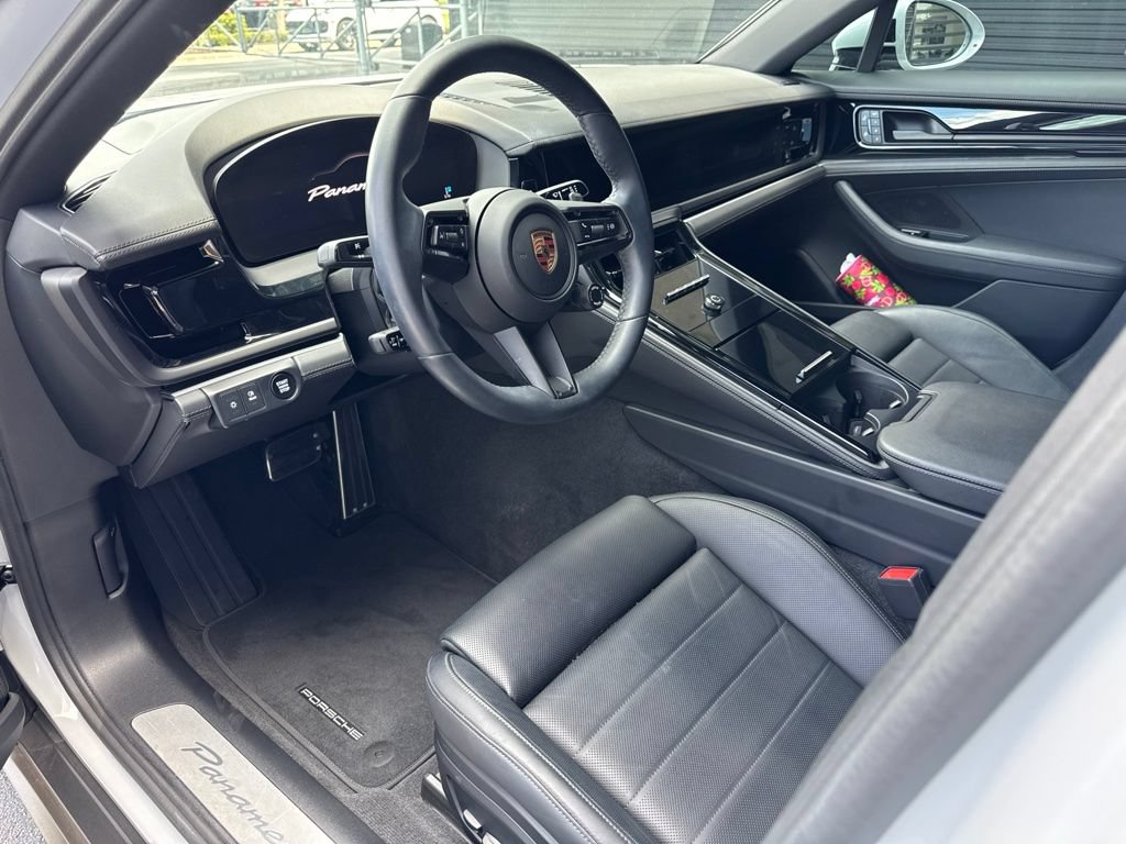 Certified 2025 Porsche Panamera image 8