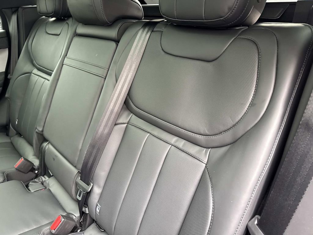 New 2026 Land Rover Range Rover Sport SE image 14