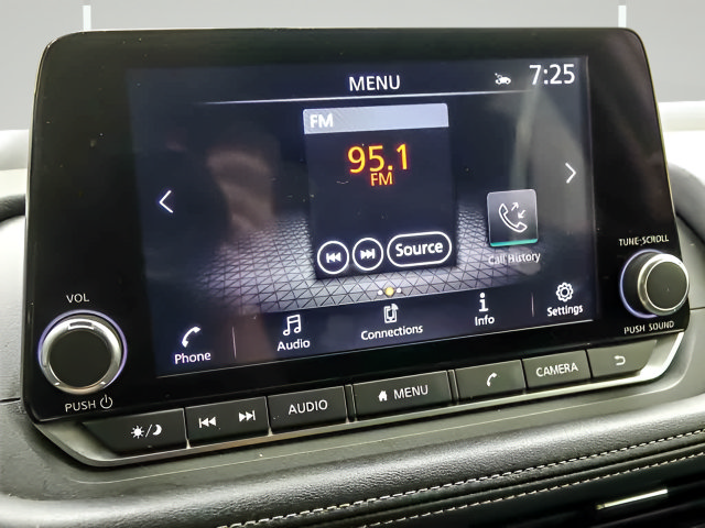 Used 2024 Nissan Rogue SV AWD/4WD image 16