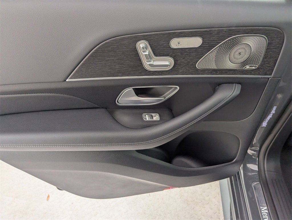New 2026 Mercedes-Benz GLS 450 4MATIC image 14