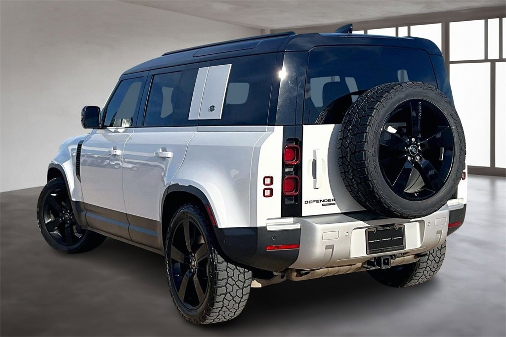 Used 2020 Land Rover Defender 110 HSE image 12