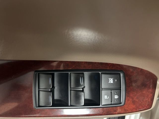 Used 2014 Lexus GX 460 Luxury w/ Preferred Accessory Package image 11