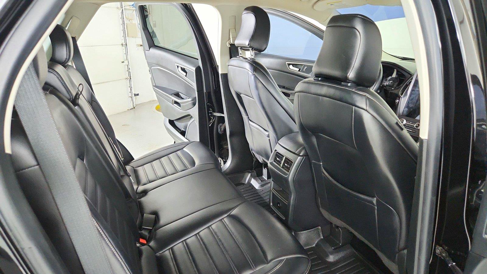 Used 2023 Ford Edge SEL AWD/4WD image 26