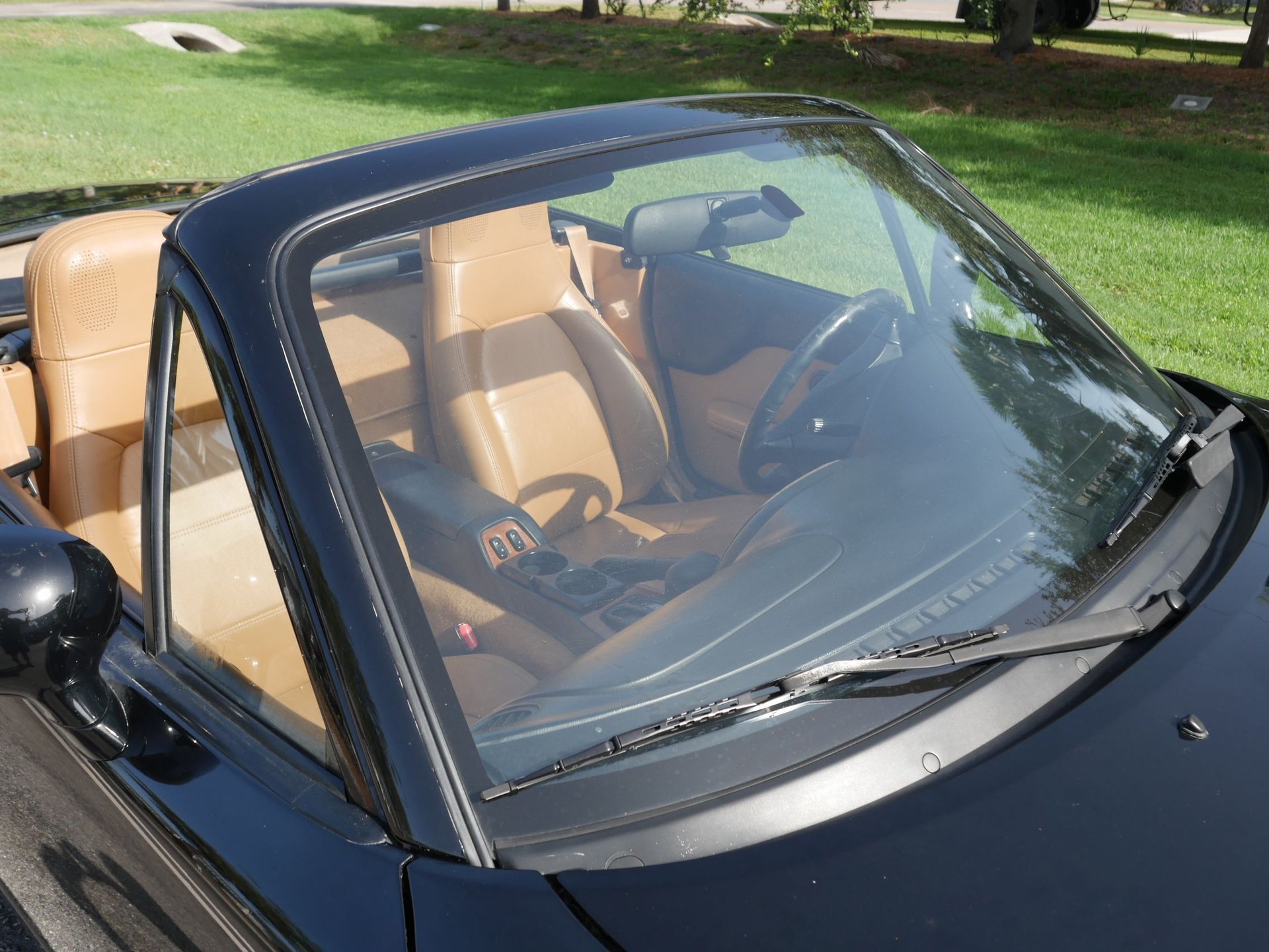 Used 1997 MAZDA MX-5 Miata RWD image 41