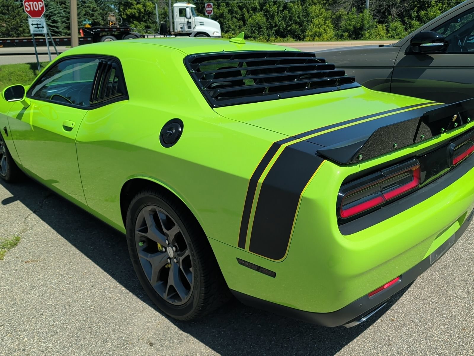 Used 2015 Dodge Challenger R/T Scat Pack w/ Leather Interior Group RWD image 8