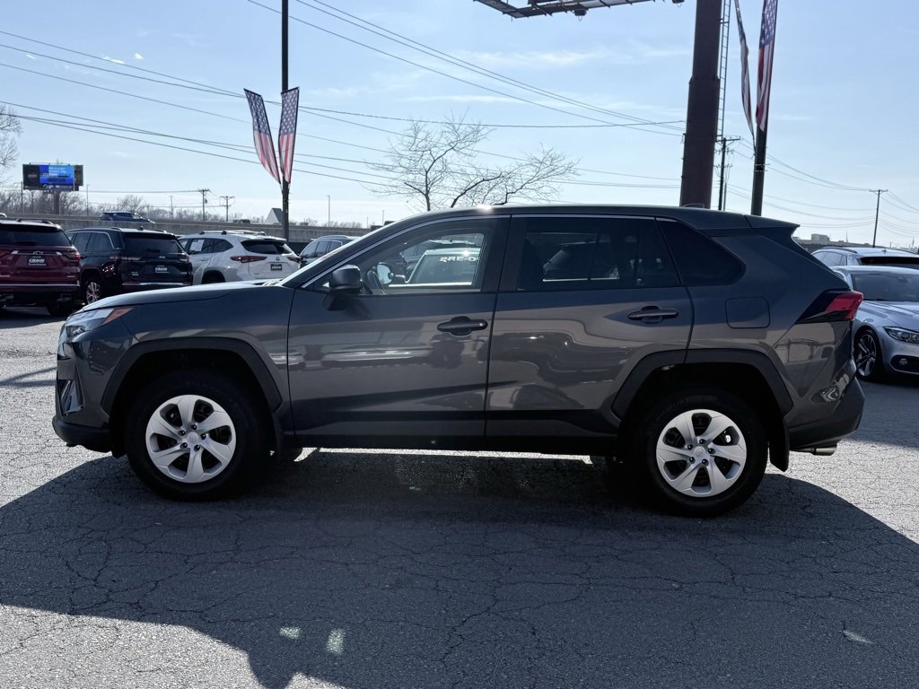 Used 2025 Toyota RAV4 LE image 4