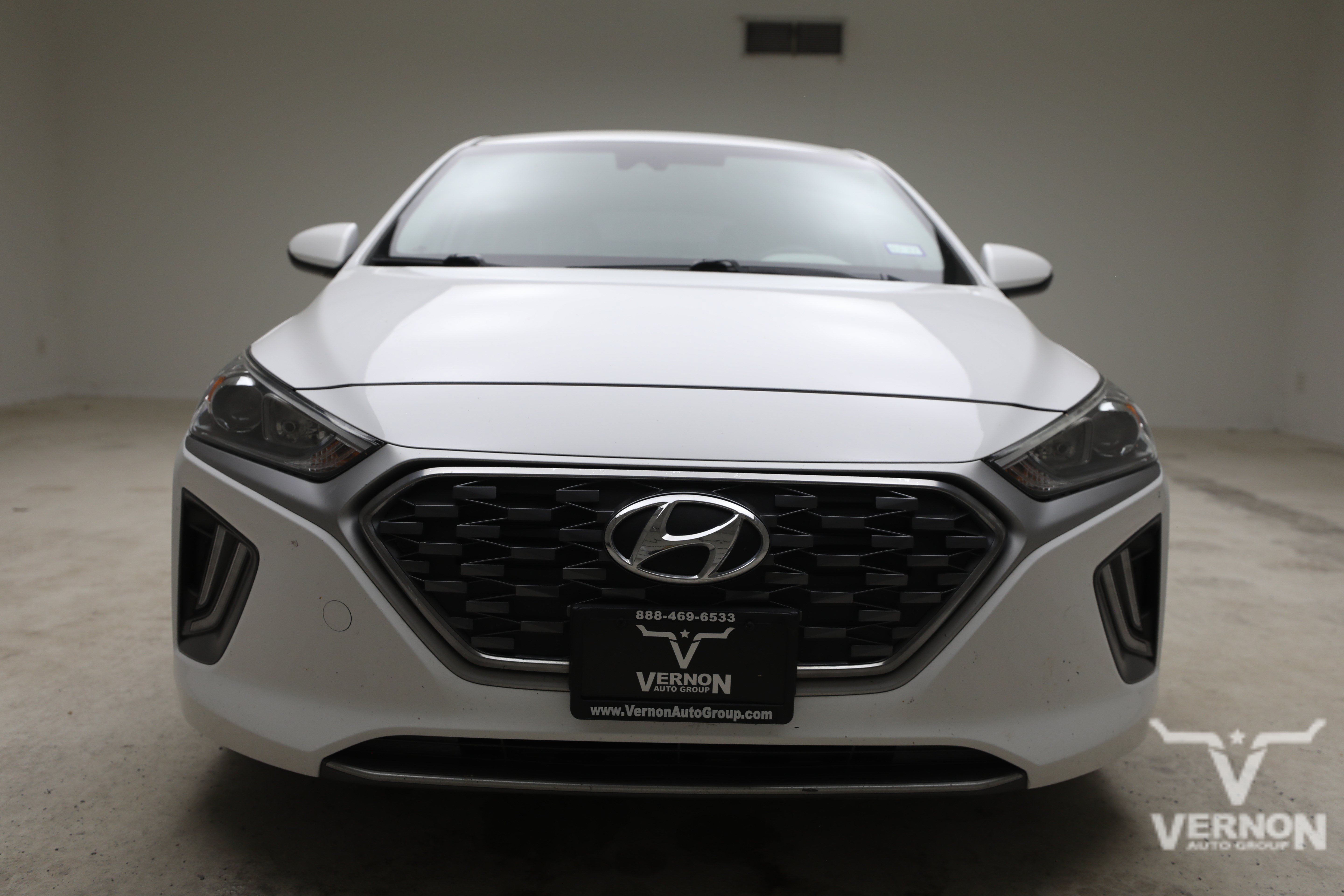 Used 2020 Hyundai Ioniq SE FWD image 7