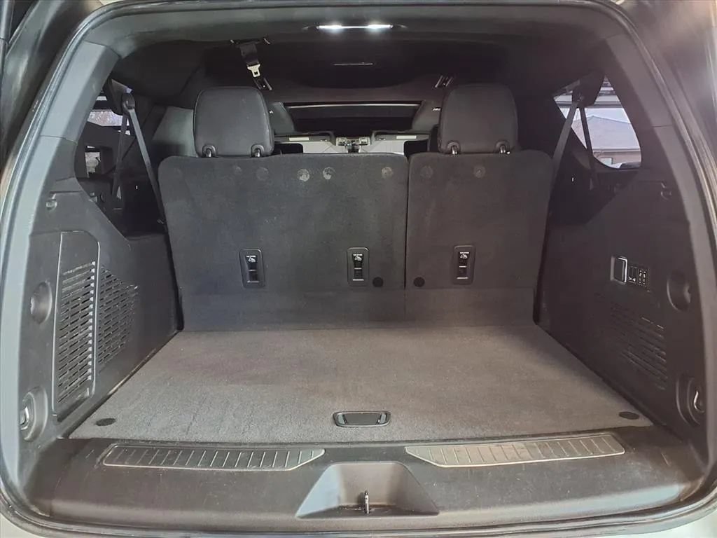 Used 2021 Chevrolet Suburban High Country AWD/4WD image 6
