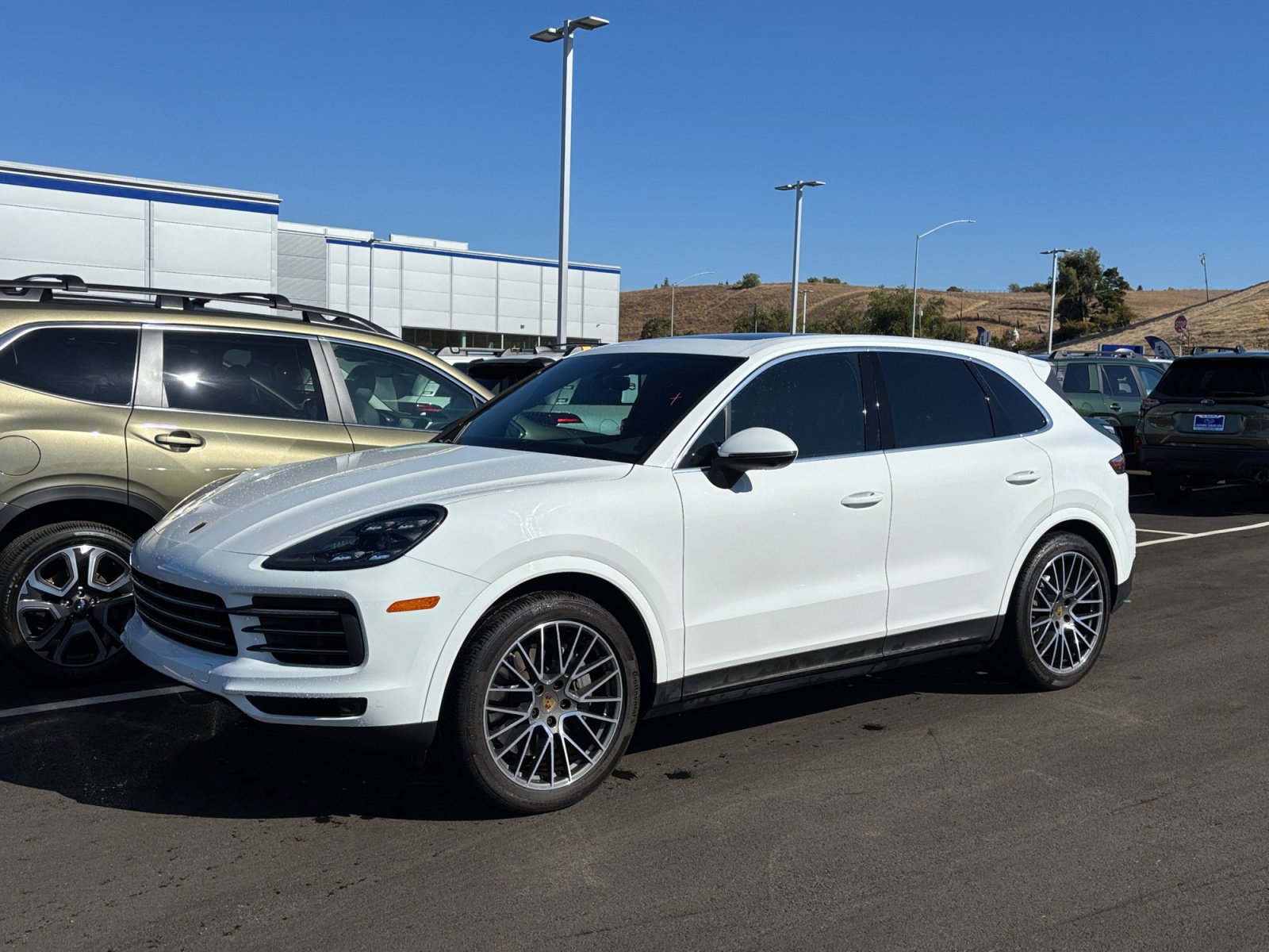 Used 2020 Porsche Cayenne S AWD/4WD image 23
