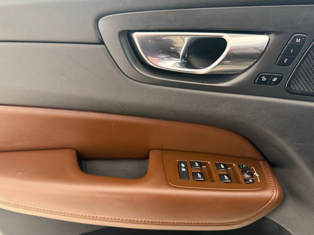 Used 2021 Volvo XC60 T5 Inscription w/ Advanced Package image 30