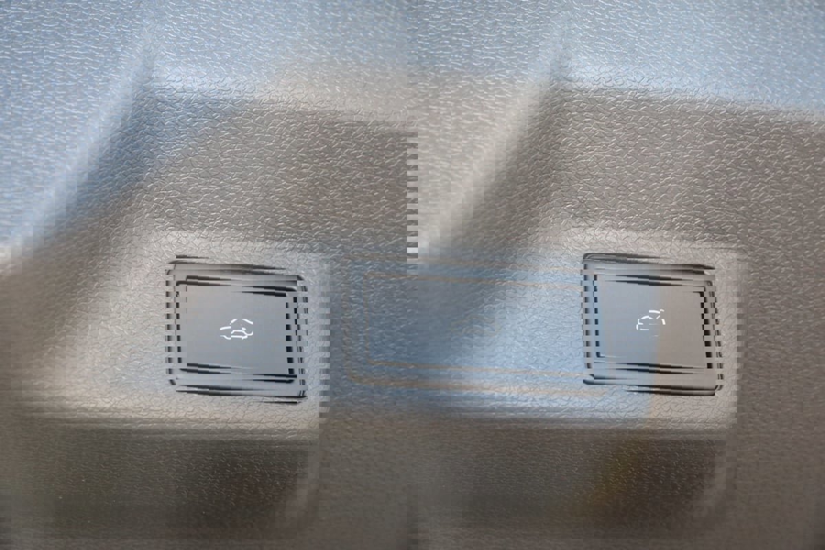 Used 2025 Volkswagen ID. Buzz Pro S image 85