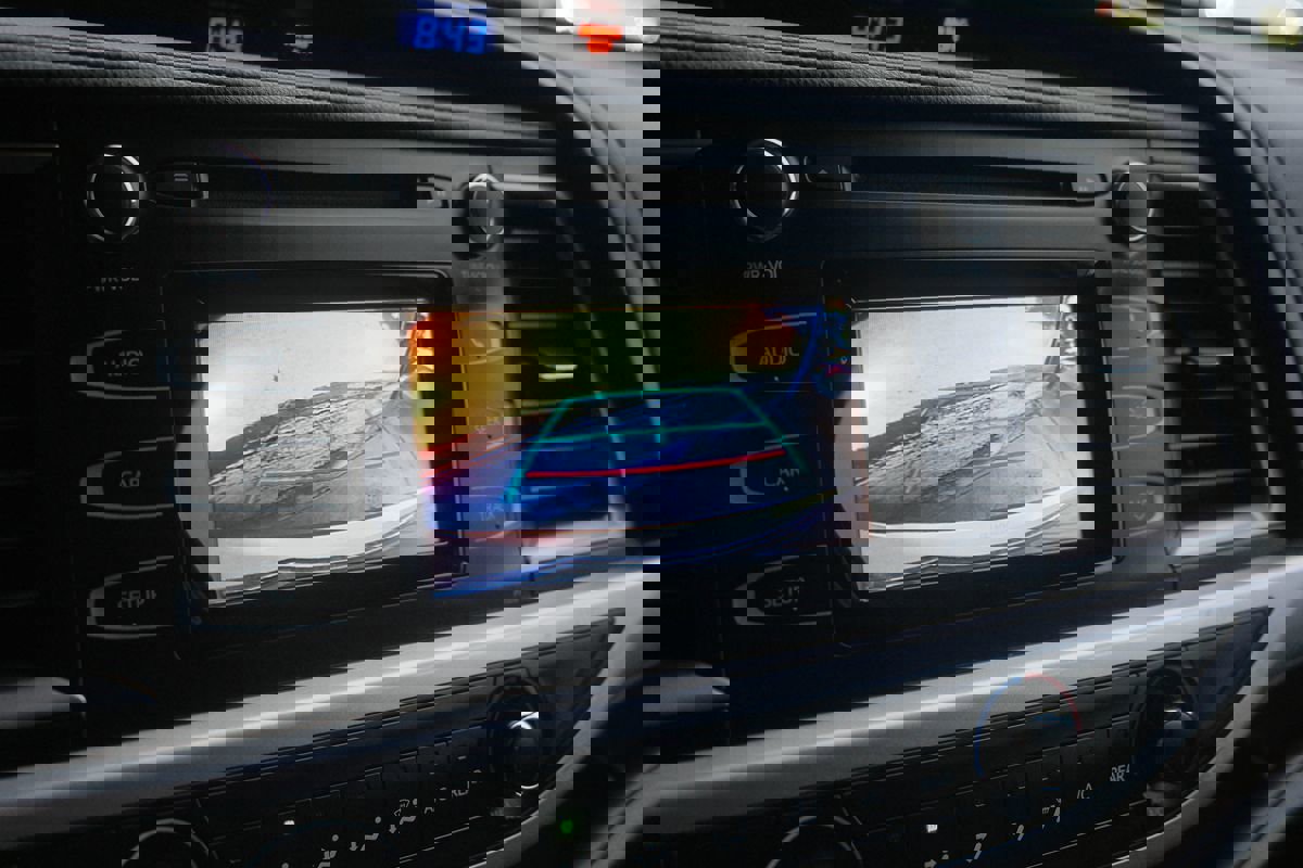 Used 2017 Toyota Highlander LE image 22