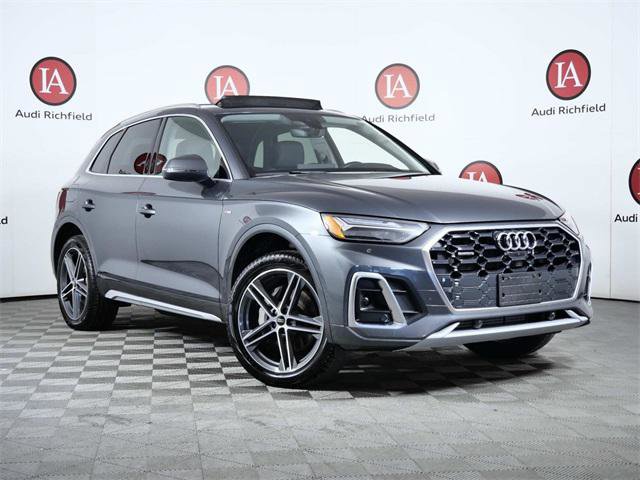 Used 2024 Audi Q5 e Premium Plus w/ Premium Plus Package image 1