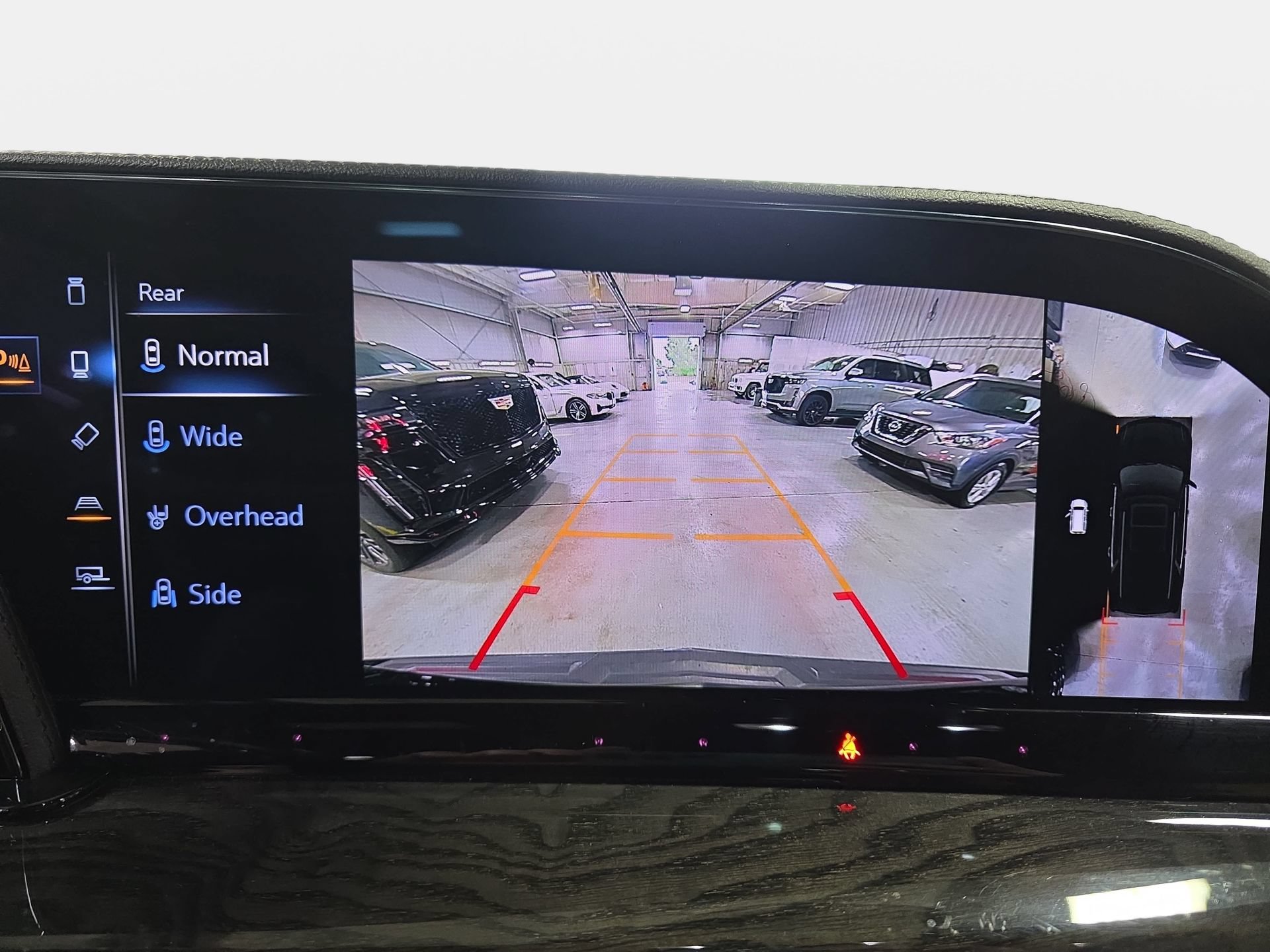 Used 2024 Cadillac Escalade Premium Luxury RWD image 23