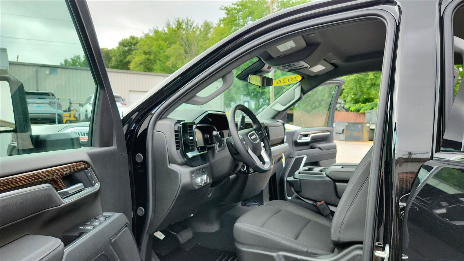 New 2026 GMC Sierra 2500 SLE AWD/4WD image 11